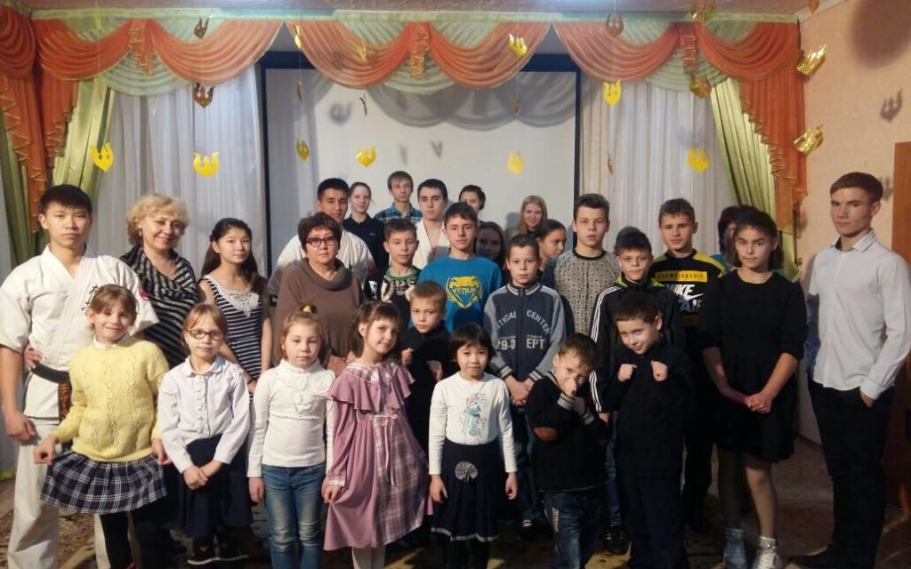 В канун Нового года каратисты посетили Темиртауский детский дом